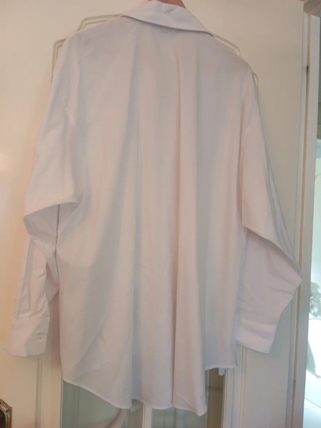 Camisa Blanca con Cremallera y dibujos en dorado