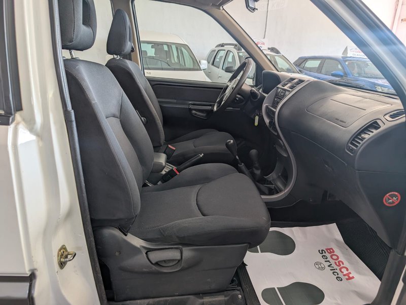 Nissan Terrano 2005, foto 11