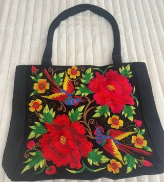 Bolso bordado flores y pájaros