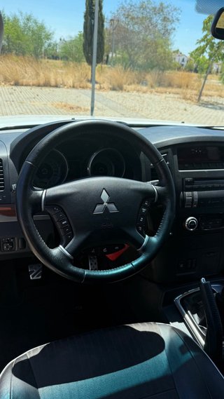 Mitsubishi Montero 2014