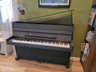 Piano Vertical Offberg
