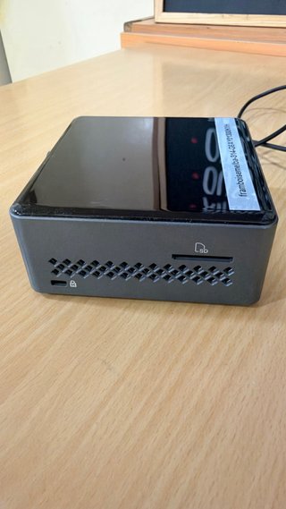 Intel NUC NUC6CAYH Mini PC