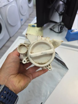 Bomba de agua lavadora Otsein — 15 €