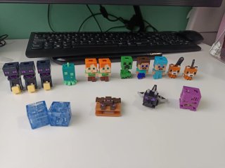 Figuras Minecrafr huevos Kinder