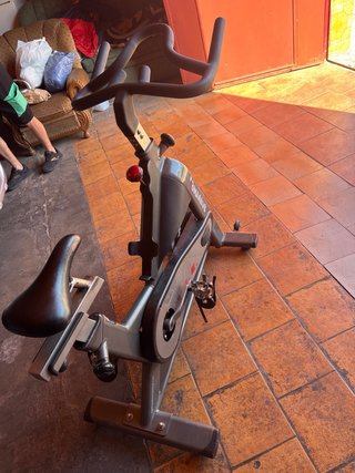 Bicicleta Estática Tomahawk