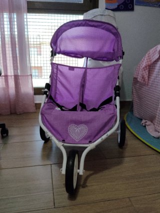 Carro de Muñecas Plegable Morado muy buen estado.