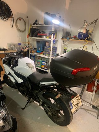 Maleta Trasera Givi para Kawasaki ER-6F