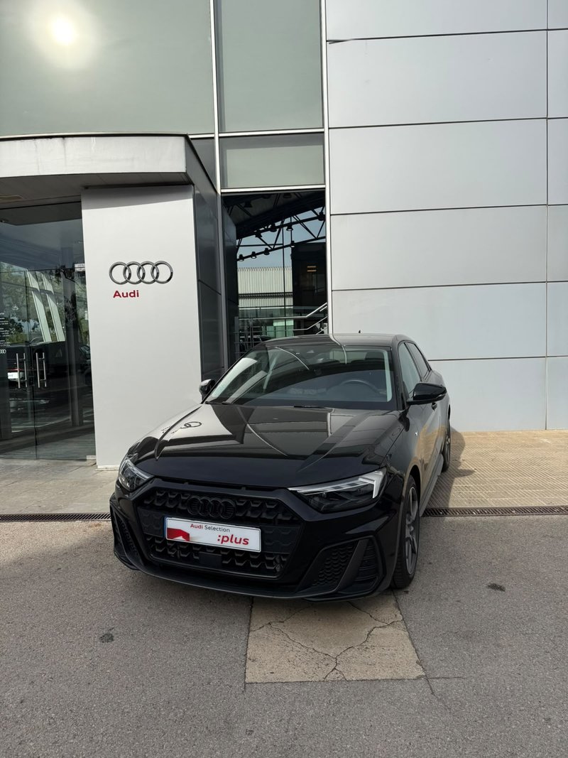 Audi A1 Sportback 30 TFSI Adrenalin black line 6 vel. 2022