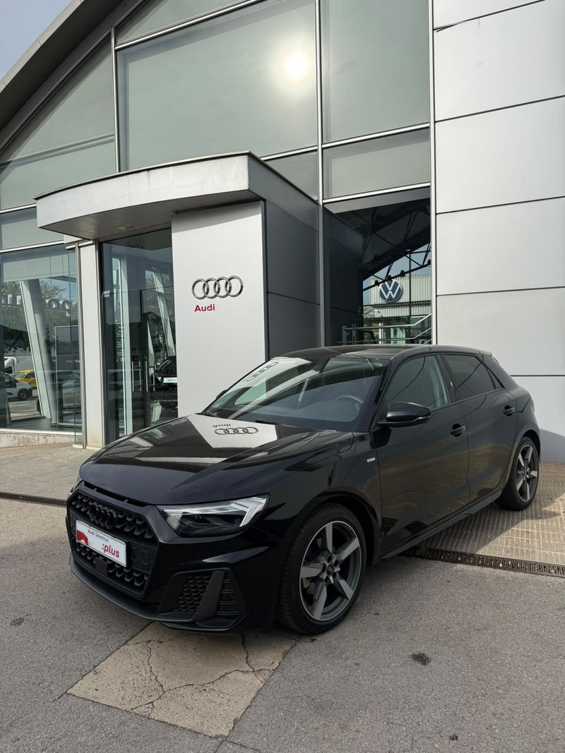 Audi A1 Sportback 30 TFSI Adrenalin black line 6 vel. 2022, foto 2
