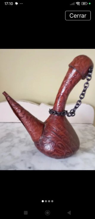 Porrón de Piel Repujada