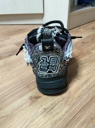 Zapatillas LV Skate x Swarovski Talla 40-41