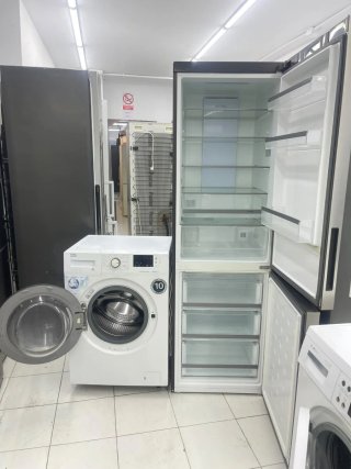Super oferta nevera y lavadora combi plateada