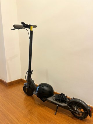Patinete Eléctrico Xiaomi con Casco y cargador