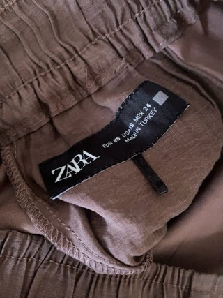 Pantalón cargo Zara fluido marrón topo T.XS