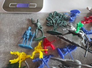 Lote 27 Figuras Indios y Vaqueros Años 80/90