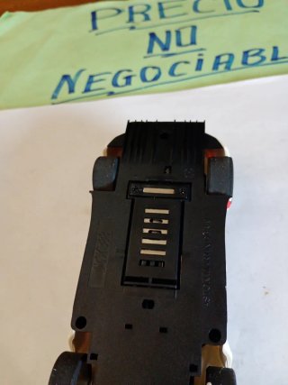 Scalextric Aston Martin DBR-9 Leer DESCRIPCIÓN
