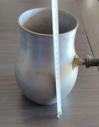 Chocolatera antigua de aluminio