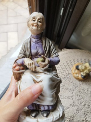 2 Statuine in porcellana