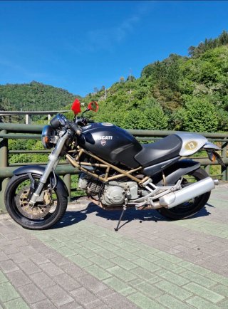 Ducati Monster 600
