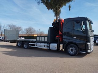 Volvo FH 500-CAMIONES PORTAMAQUINARIAS