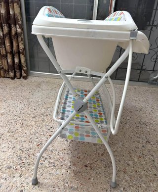 Cambiador de Bebé con Bañera Integrada
