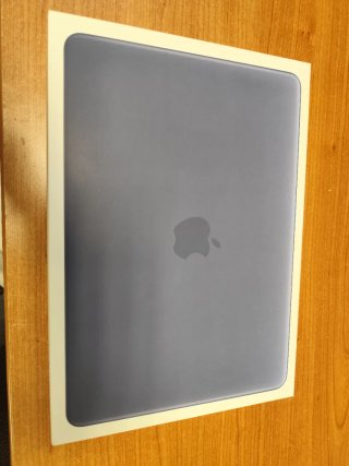 MacBook Pro Indaco 512GB Touch ID