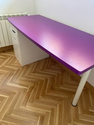 Tablero de escritorio morado
