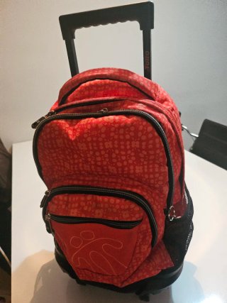 Mochila Totto con ruedas roja