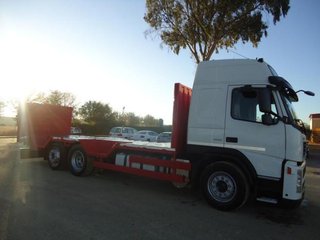 Volvo FM 450-CAMIONES PORTAMAQUINARIAS