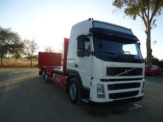 Volvo FM 450-CAMIONES PORTAMAQUINARIAS