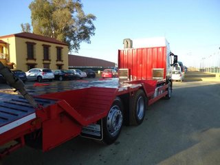 Volvo FM 450-CAMIONES PORTAMAQUINARIAS