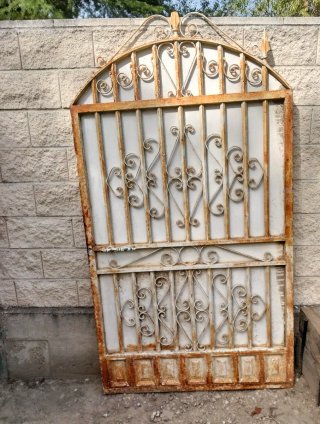 Puerta de Forja con Arco