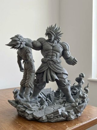 Figura Broly vs Goku
