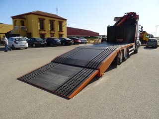 Scania G 400-CAMIONES PORTAMAQUINARIAS