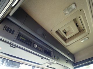 Scania G 400-CAMIONES PORTAMAQUINARIAS