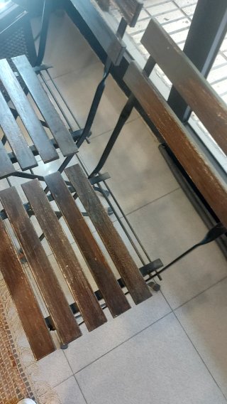 Set de Mesa y 2 Sillas de Madera