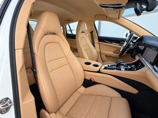 Porsche Panamera 4