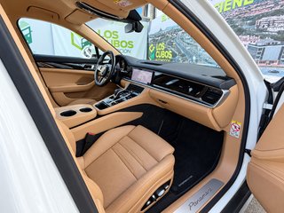 Porsche Panamera 4