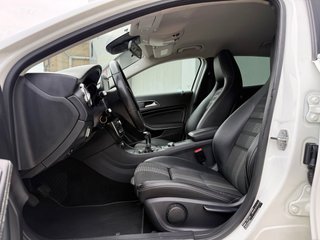 Mercedes-Benz GLA 180 2018 NACIONAL 230.000KM
