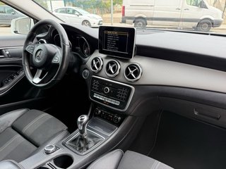 Mercedes-Benz GLA 180 2018 NACIONAL 230.000KM