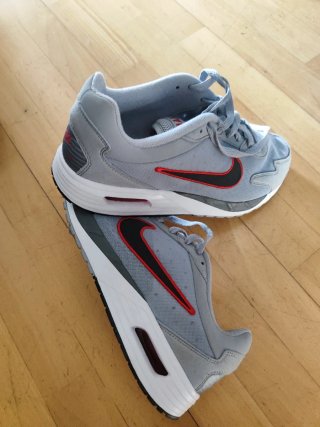 Zapatillas Nike Air Max Gris y Rojo