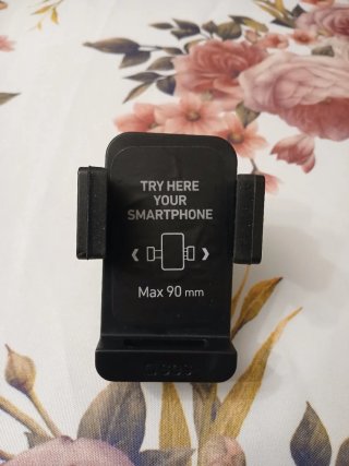 Supporto smartphone auto