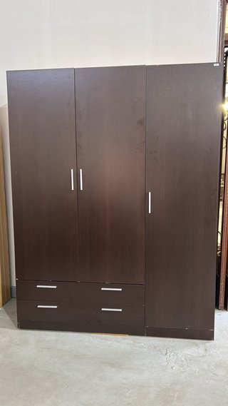 Armario de 3 puertas