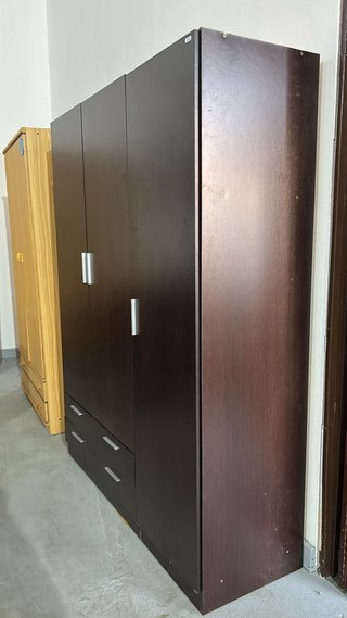 Armario de 3 puertas
