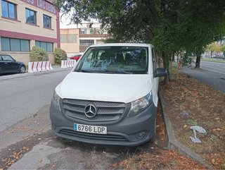 Furgoneta mercedes 7 plazas con motor averiado.