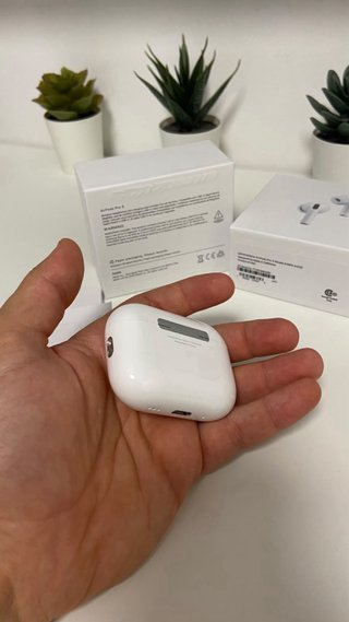 AirPods Pro Apple