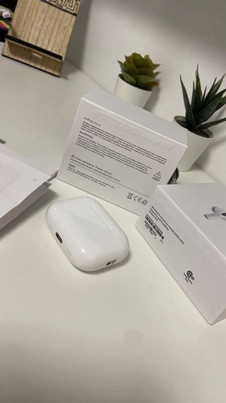 AirPods Pro Apple