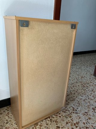 Mueble CDs con capacidad para 136 CDs