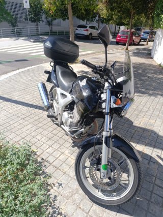 Moto Honda CBF 250 Negra