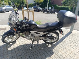 Moto Honda CBF 250 Negra